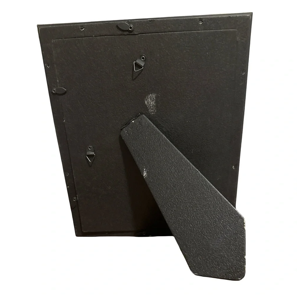 Gold Square Tabletop & Wall-Mount Frame 8x10